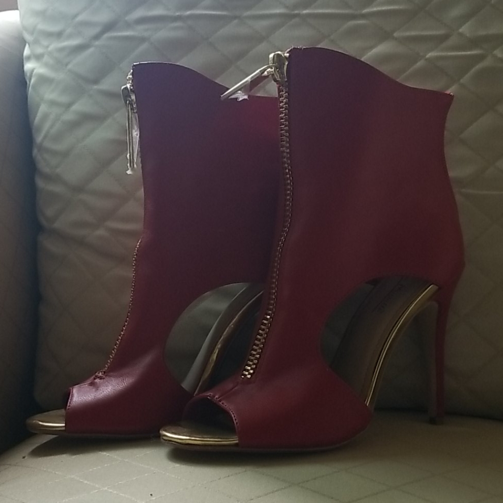 Toe Booties